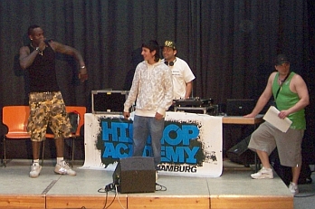 2. Hip-Hop-Battle